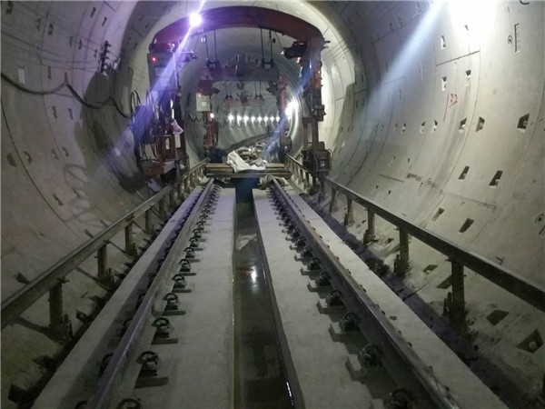 2017年底西安(an)地鐵4号線所用公(gong)司軌枕産品